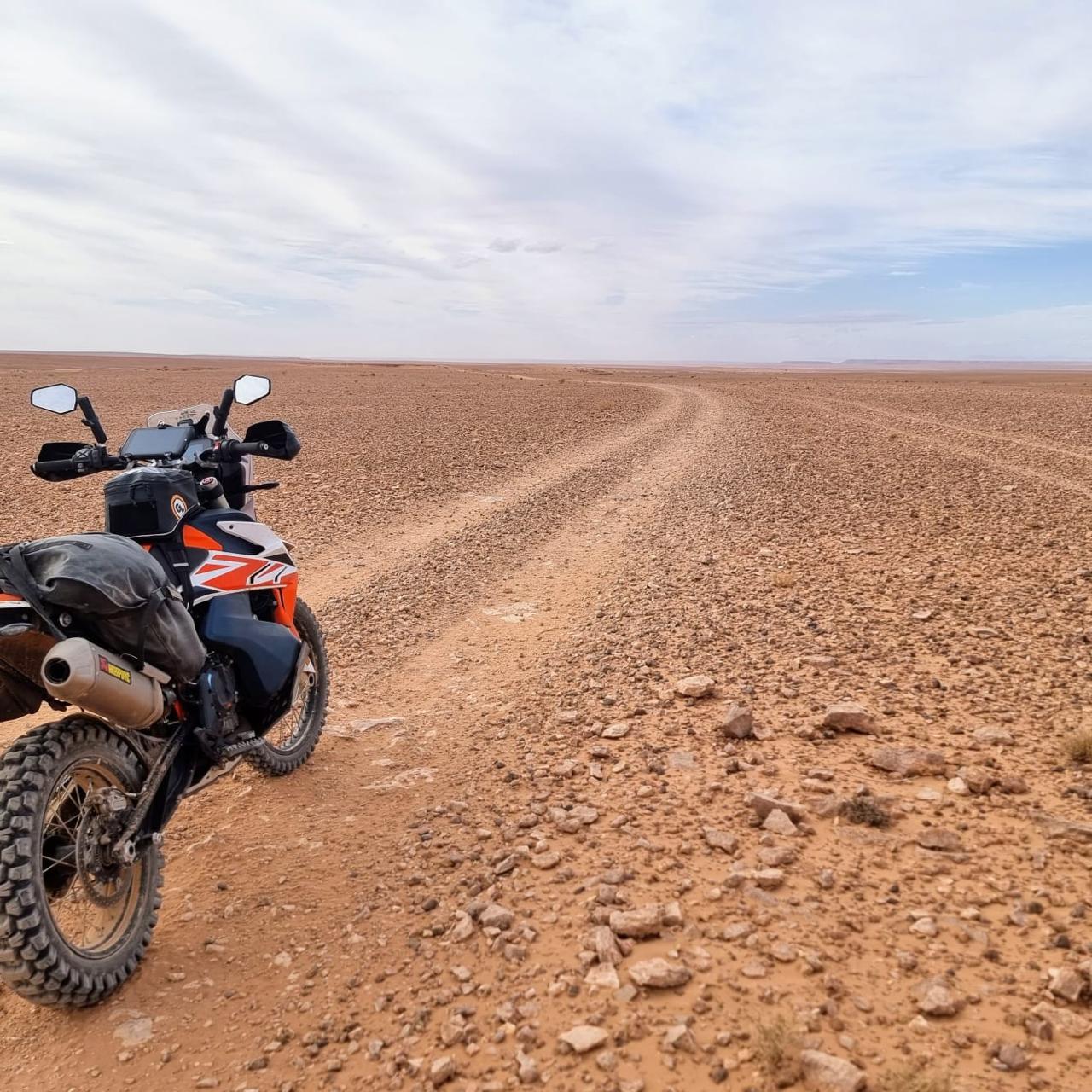 🌍 Les Pistes du Maroc 6J – 2025 🏍️Départ : Taroudant